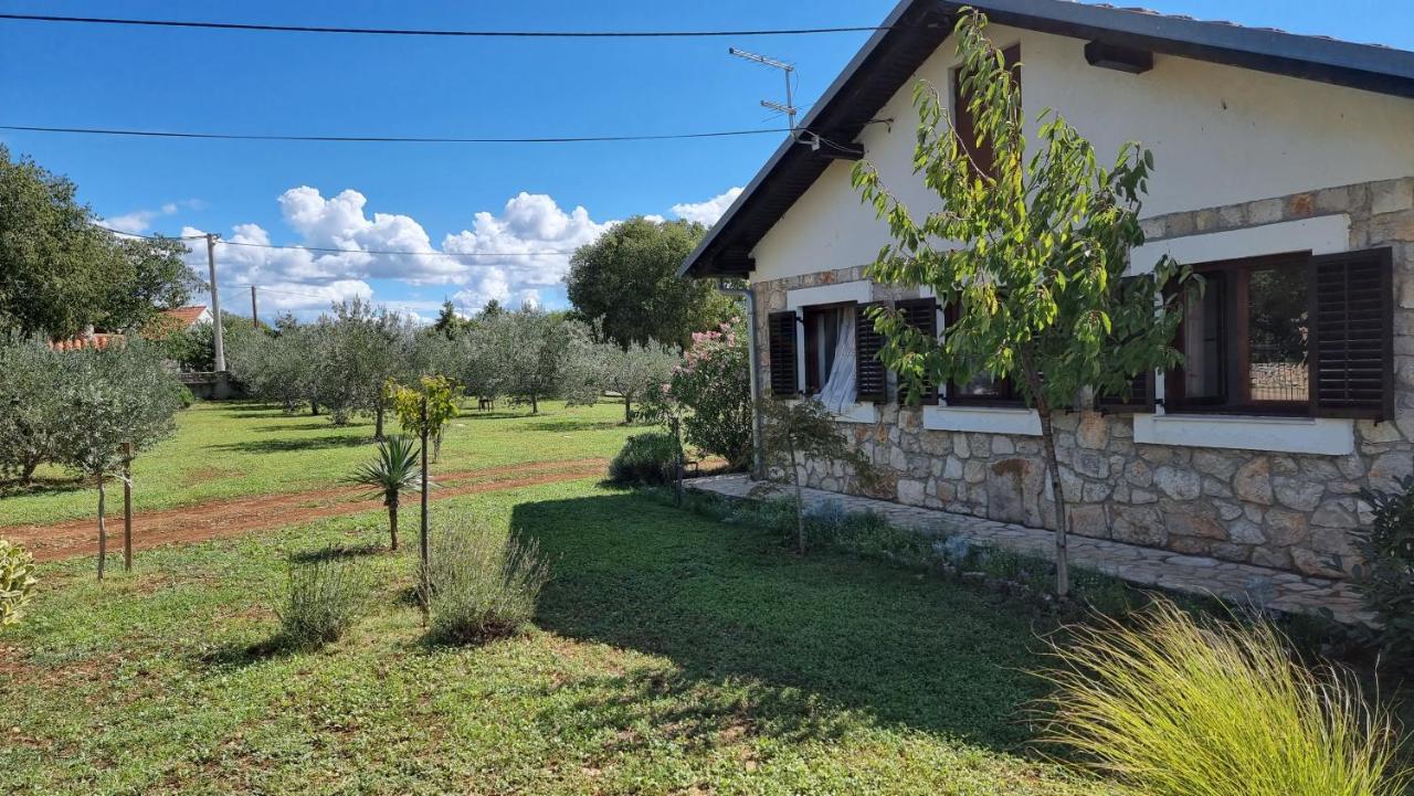 Villa Stone Medal Drniš Exterior foto
